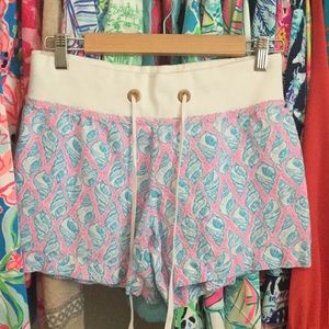 Lilly Pulitzer conch shell print holy grail